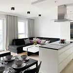San 16th Floor